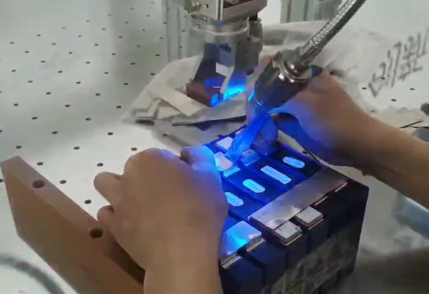 锂电池（chí）焊（hàn）接